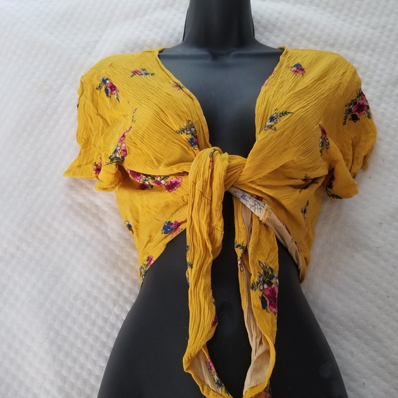 No Boundaries Tops - No Boundaries Yellow Floral Top
